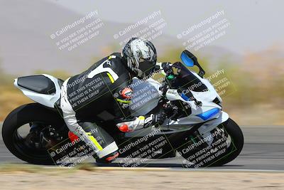 media/Mar-28-2022-Superbike Trackdays (Mon) [[b8603d0f67]]/Open Track Time/Turn 3 Inside/